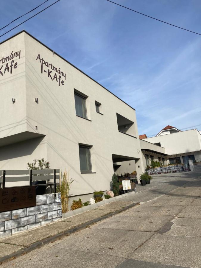 Apartmany I - Kafe 波切尼斯 外观 照片